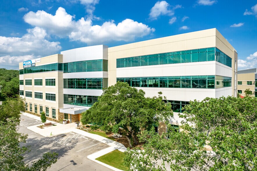 More Photos Of 19122 N US Highway 281, San Antonio Office For Lease
