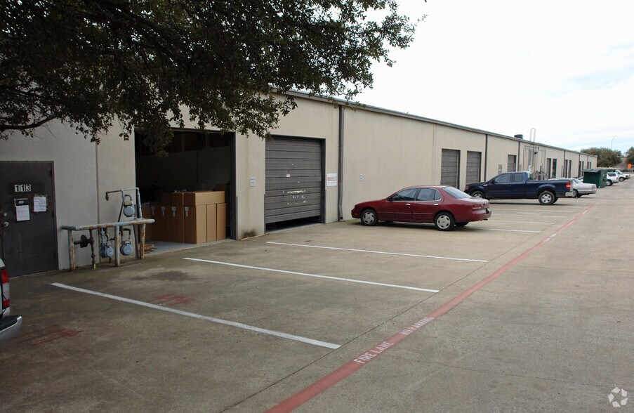 More Photos Of 1600 N Stemmons Fwy, Carrollton Flex For Lease