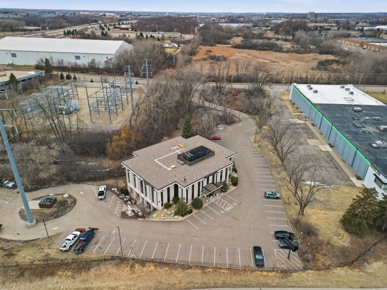 More Photos Of 7777 Washington Ave S, Edina Loft Creative Space For Lease