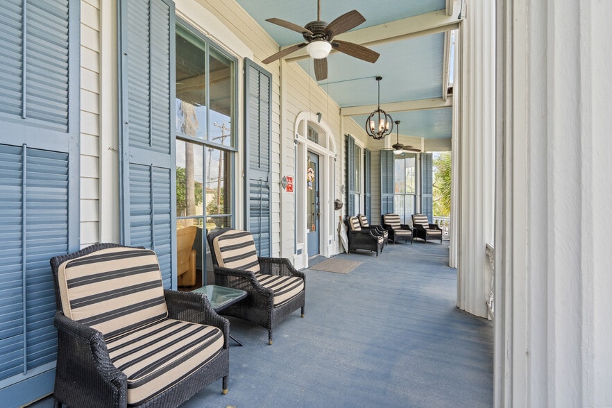 More Photos Of 1103 33rd St, Galveston Hotel For Sale