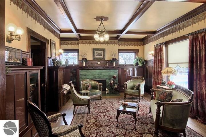 More Photos Of 230 Wellington St, Traverse City Hospitality For Sale