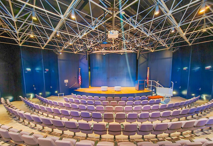 More Photos Of 301 W Bay St, Jacksonville Office For Lease