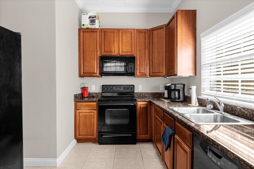 More Photos Of 875 Miles Ave, Winter Park Apartments For Sale