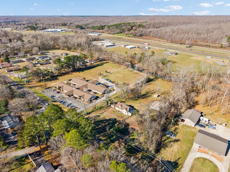 More Photos Of 811 W Main St, Waverly Healthcare For Sale