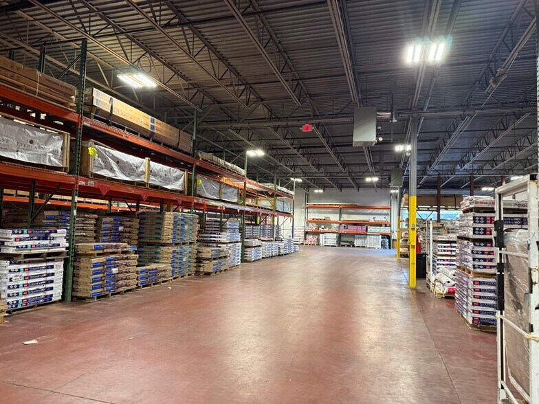 More Photos Of 100 Chelmsford Rd, Billerica Manufacturing For Lease