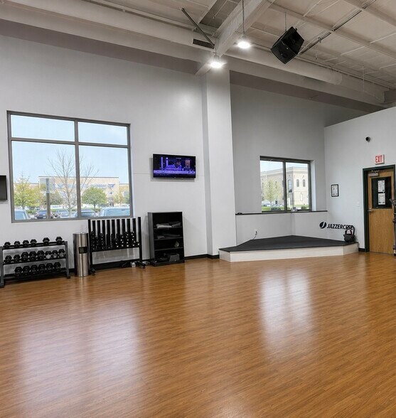 More Photos Of 3545 Rowe Ln, Cumming Health Club For Lease