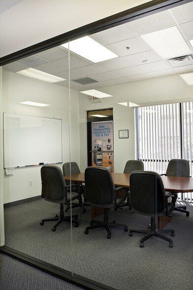 More Photos Of 7440 E Karen Dr, Scottsdale Service For Lease