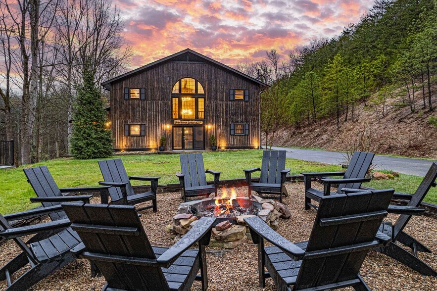 More Photos Of 1293 Laurel Lick Rd, Sevierville Specialty For Sale