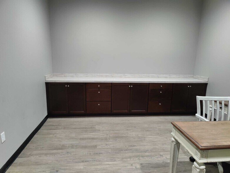 More Photos Of 921 Old Still Road, Woodbine Manufacturing For Sale