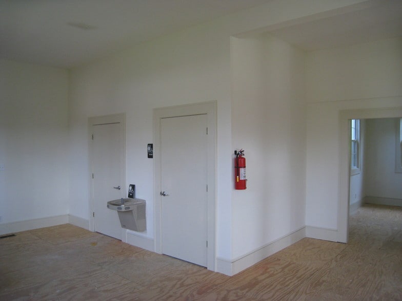 More Photos Of 3804 Bainbridge Blvd, Chesapeake Office For Sale