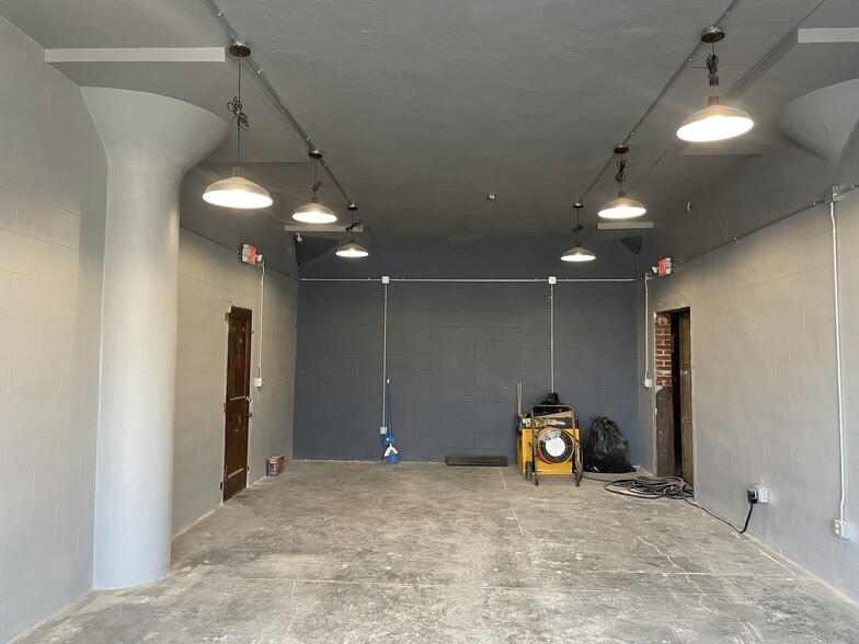 More Photos Of 7930 Mack Ave, Detroit Warehouse For Sale