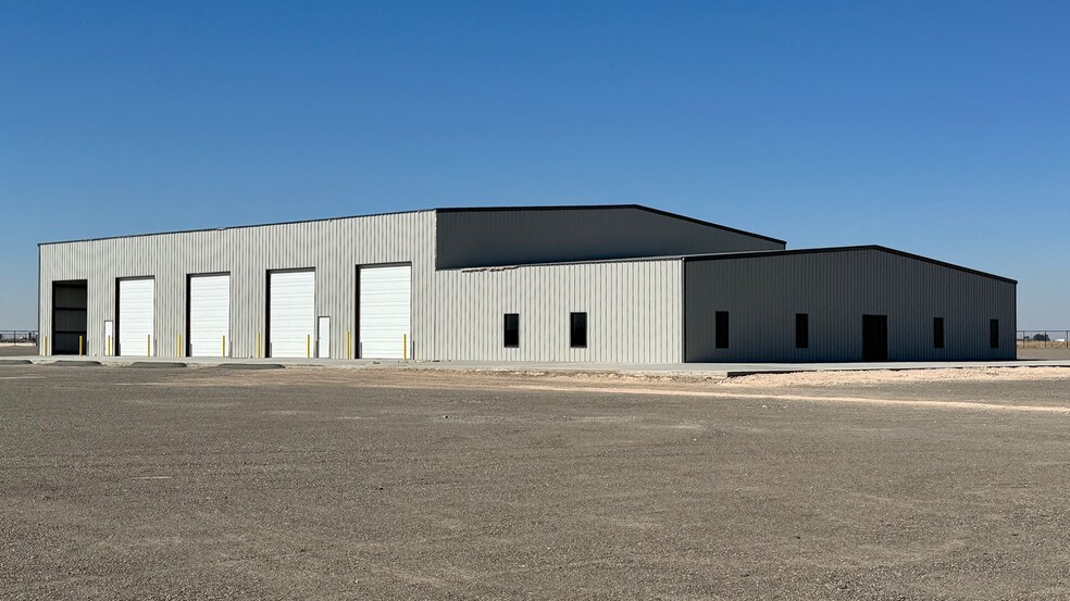 More Photos Of 169 FM 869 Rd, Pecos Warehouse For Lease