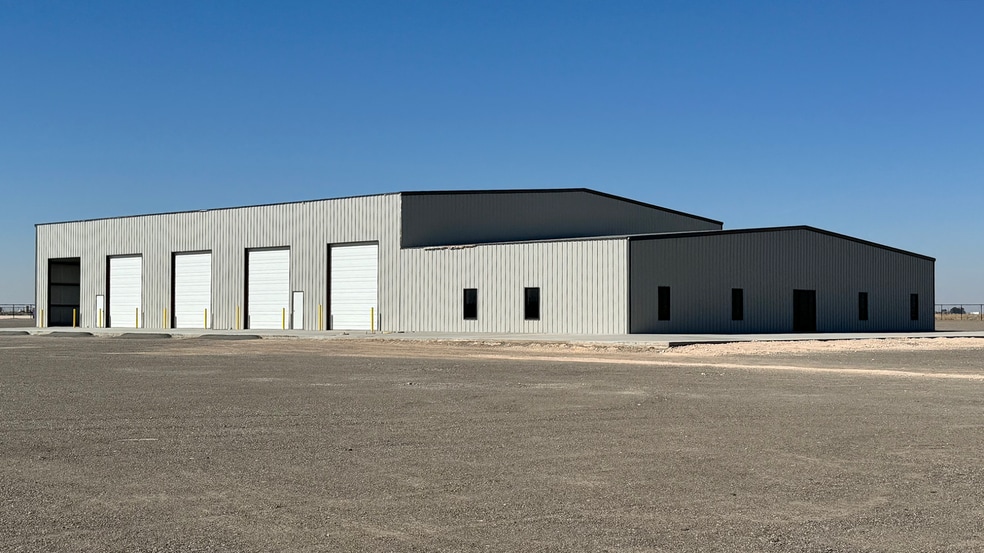 More Photos Of 169 FM 869 Rd, Pecos Warehouse For Sale