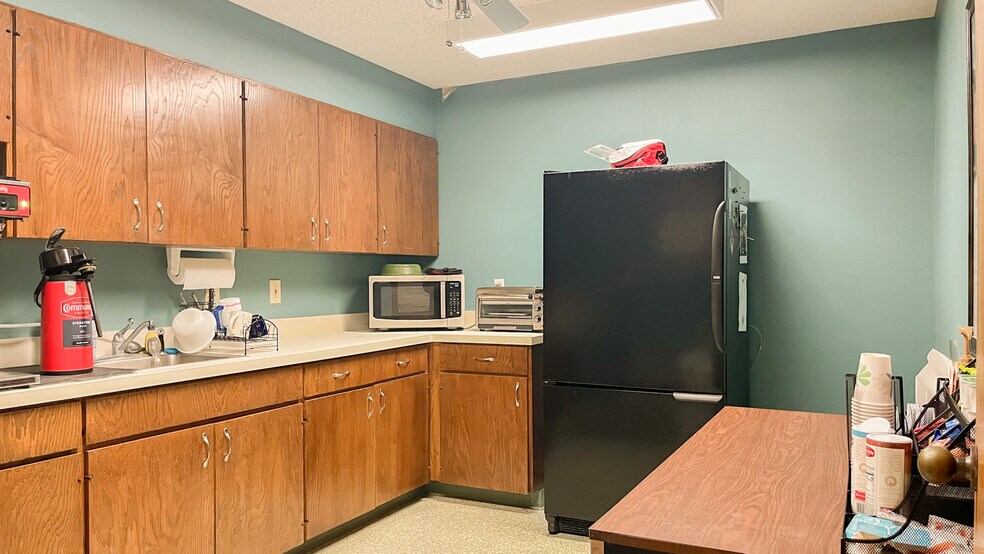 More Photos Of 2822 Oneal Ln, Baton Rouge Office For Lease