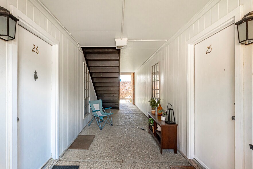 More Photos Of 901 Saint Rose Ave, Baton Rouge Apartments For Sale