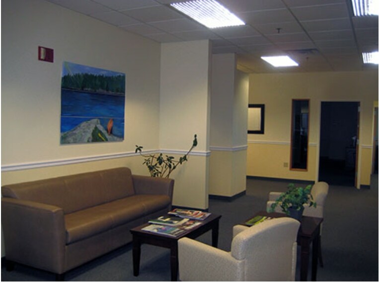 More Photos Of 463 Mountain View Dr, Colchester Office For Lease