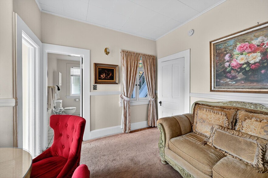 More Photos Of 620 El Salto Dr, Capitola Hospitality For Sale