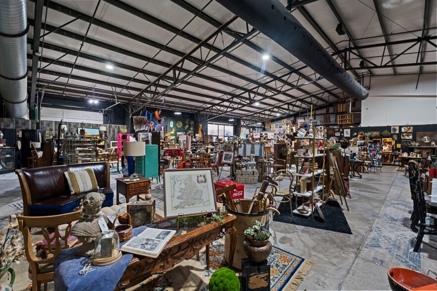 More Photos Of 11703 Indiana Ave, Lubbock Warehouse For Sale
