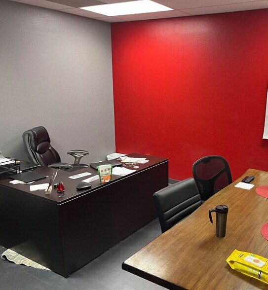 More Photos Of 6020 Midway Park Blvd NE, Albuquerque Warehouse For Lease