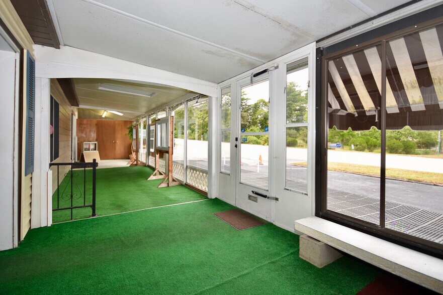 More Photos Of 2567 Cranberry Hwy, Wareham General Retail For Sale