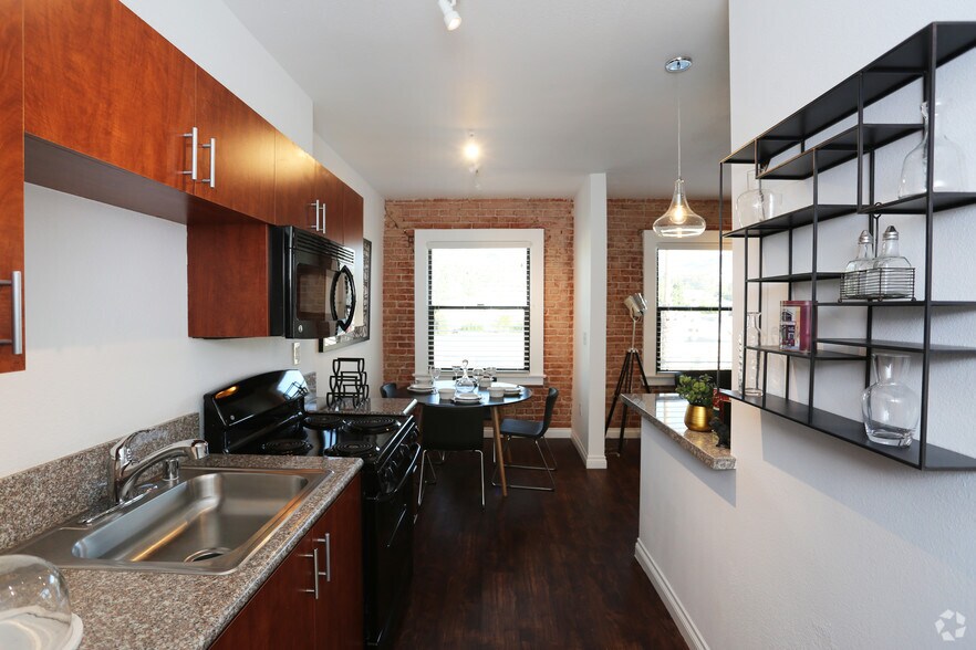 More Photos Of 5529-5533 Hollywood Blvd, Los Angeles Apartments For Lease