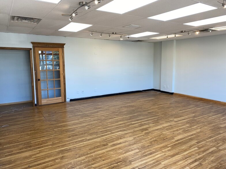 More Photos Of 10 W Main St, Elmsford Medical For Sale