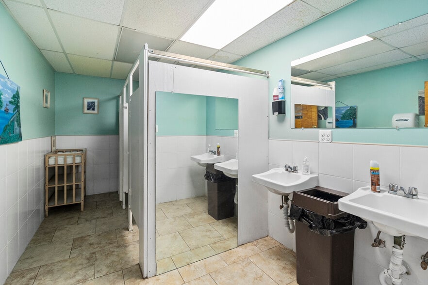 More Photos Of 5001 Backlick Rd, Annandale Religious Facility For Sale