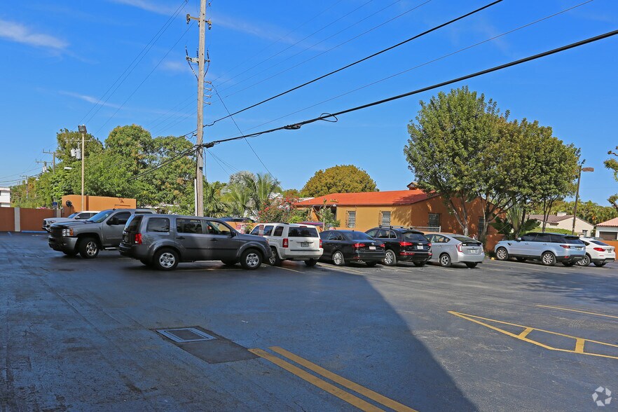 More Photos Of 1801 Coral Way, Miami Medical For Lease