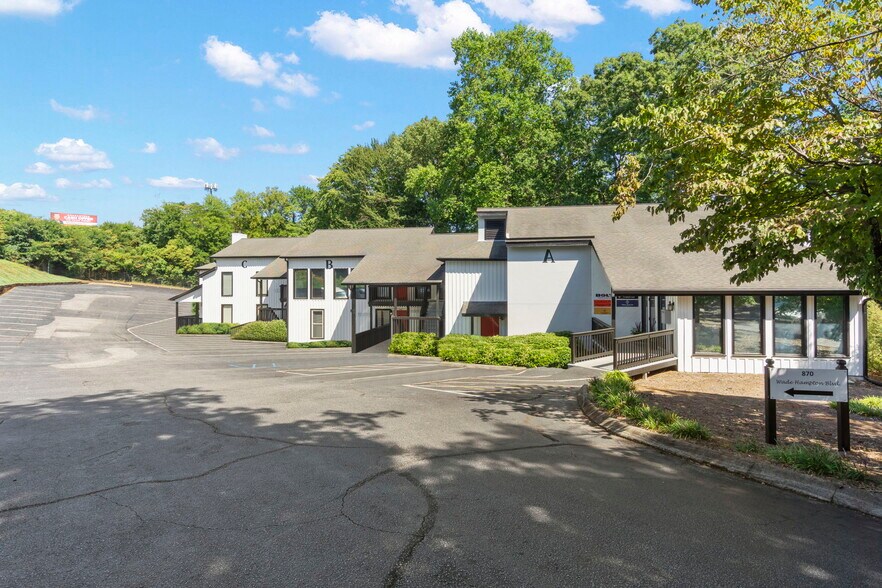 More Photos Of 870 Wade Hampton Blvd, Greenville Office For Lease