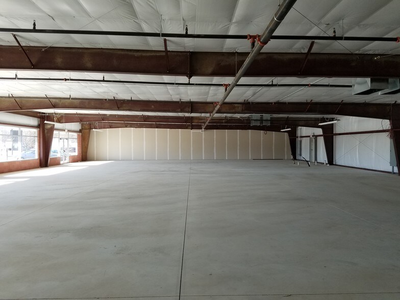 More Photos Of 2200 E William St, Decatur General Retail For Lease