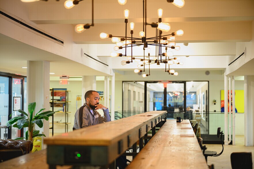 More Photos Of 221 W 10th St, Wilmington Coworking Space