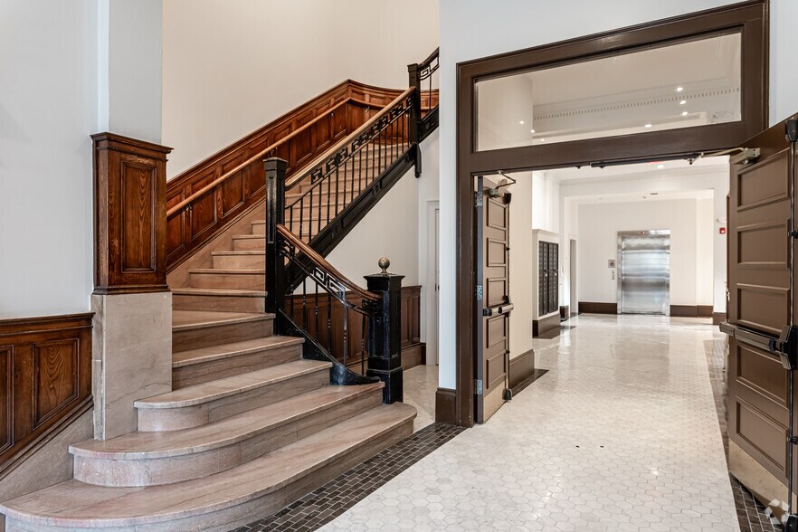 More Photos Of 313-323 Main St, Great Barrington Office For Lease