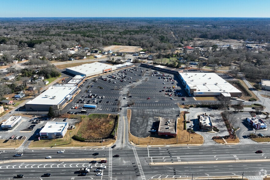 More Photos Of 100 Spalding Square, Griffin Unknown For Lease