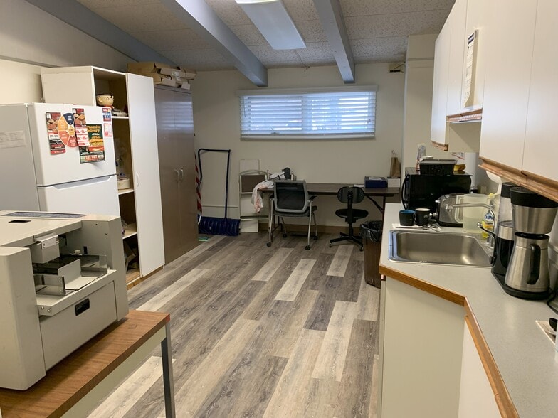 More Photos Of 215 E 7th St, Loveland Freestanding For Lease