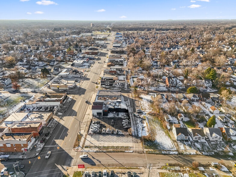 More Photos Of 19420 W Warren Ave, Detroit Auto Dealership For Sale