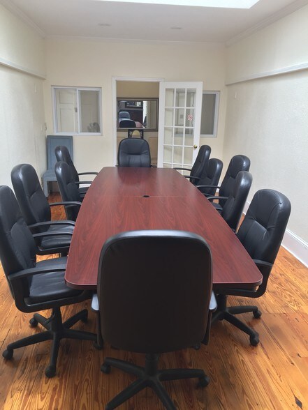 More Photos Of 840 Ralph David Abernathy Blvd SW, Atlanta Storefront For Lease