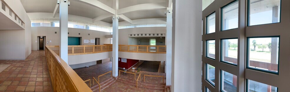 More Photos Of 1024 Texas Yes Blvd, Robstown Office For Lease