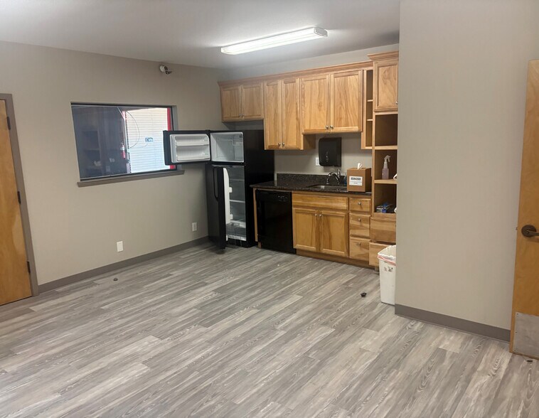 More Photos Of 459 Hester St, San Leandro Manufacturing For Sale
