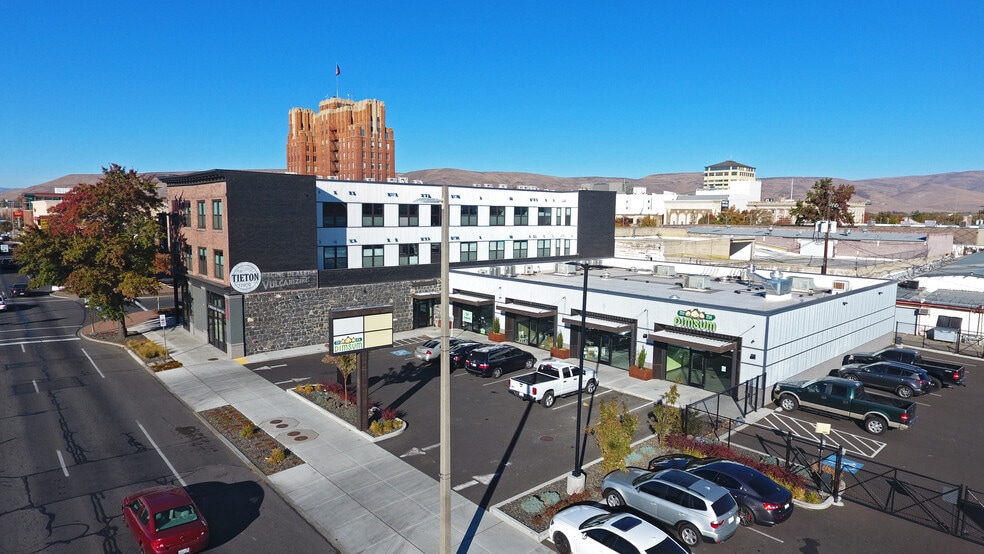 More Photos Of 107-111 S 1st St, Yakima Storefront Retail Office For Lease