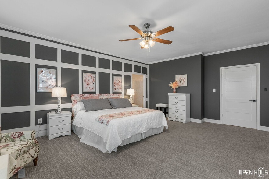 More Photos Of 405 W Gilbert St, Henrietta Hospitality For Sale