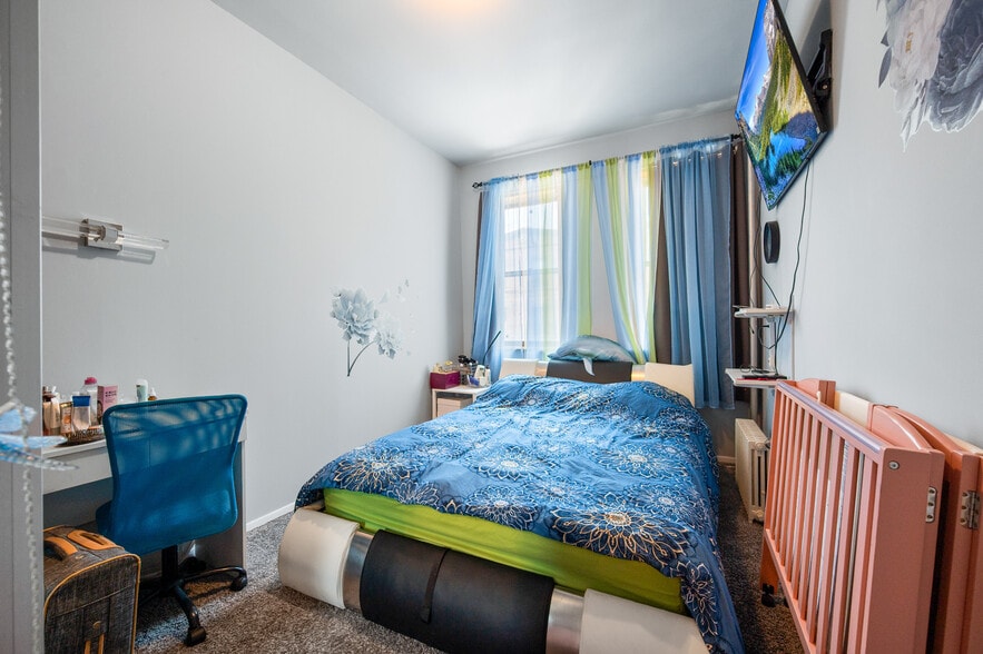 More Photos Of 2101 76th St, Brooklyn Flex For Sale