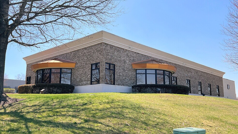 More Photos Of 165 Cedar Pointe Dr, Mooresville Light Manufacturing For Sale