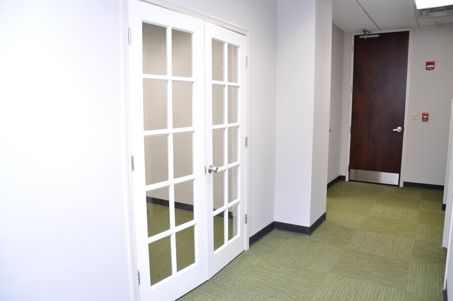 More Photos Of 1200 Premier Dr, Chattanooga Loft Creative Space For Lease