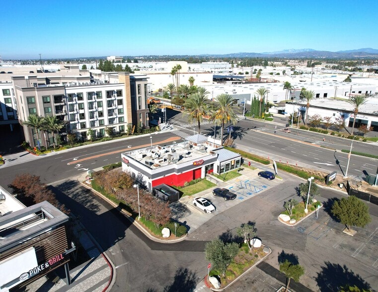 More Photos Of 1091 N Tustin Ave, Anaheim Fast Food For Lease
