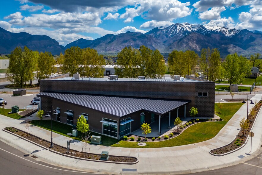 More Photos Of 516 W Stockman Way, Ogden Industrial For Sale