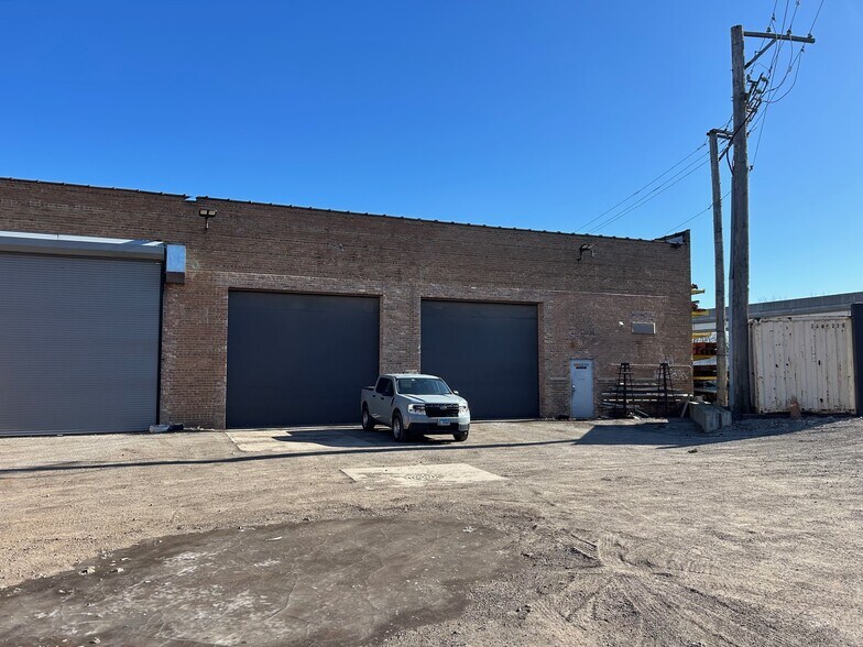 More Photos Of 4840 S Saint Louis Ave, Chicago Warehouse For Lease