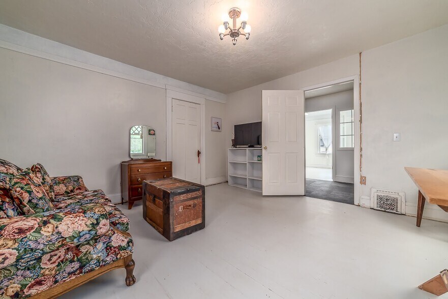 More Photos Of 354 W 6th Ave, Eugene Storefront Retail Office For Sale