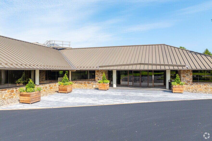 More Photos Of 955 Chesterbrook Blvd, Chesterbrook Unknown For Lease