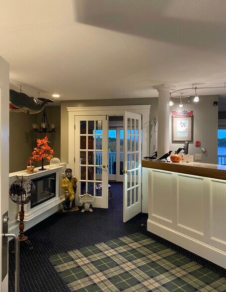 More Photos Of 886 Commercial St, Rockport Hotel For Sale