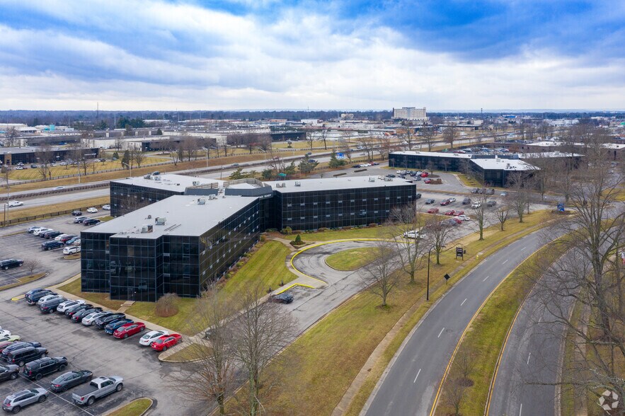 More Photos Of 10200 Linn Station Rd, Louisville Office For Lease